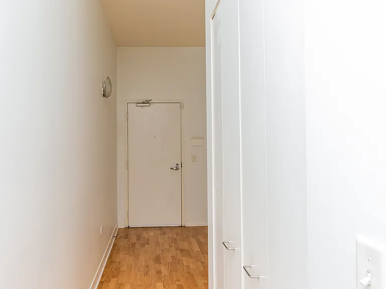 650 W Wayman St #106C — Photo 6