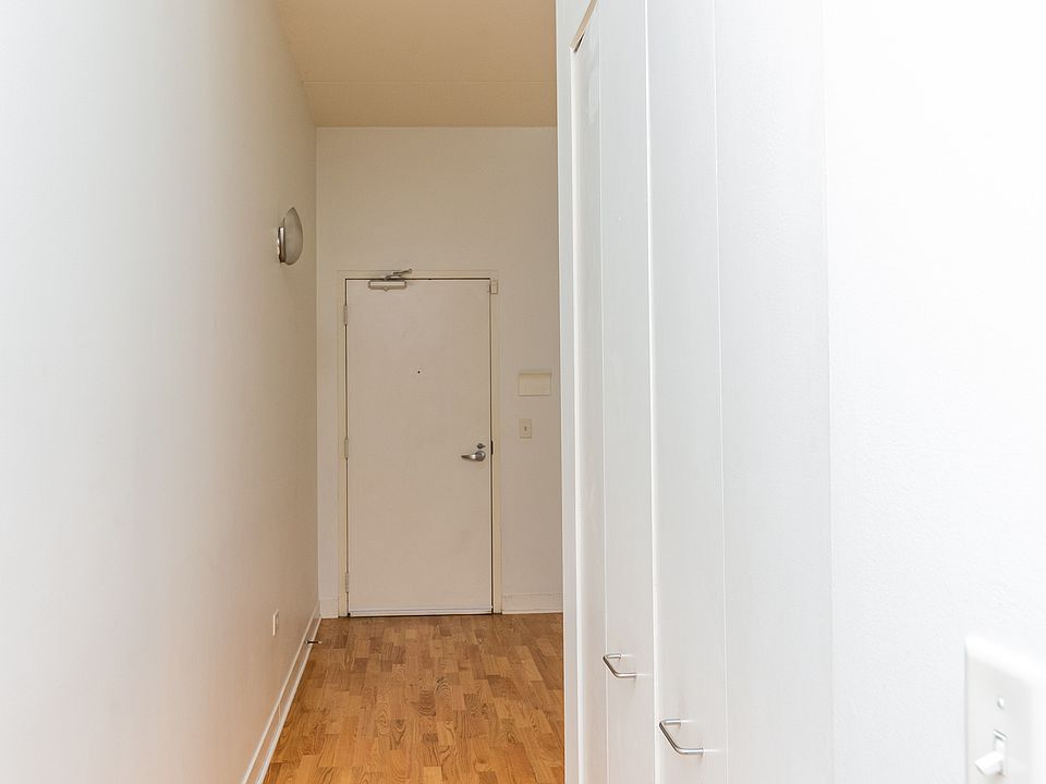 1st image of 650 W Wayman St #106