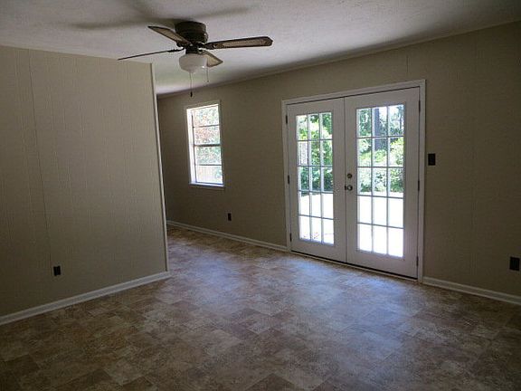 3rd image of 257 Almon Dr #9