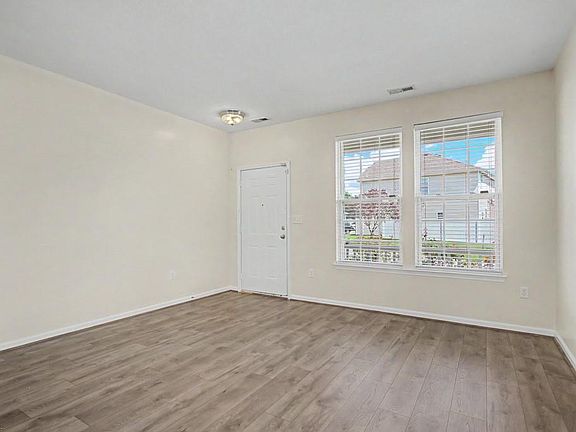 5th image of 4200 White Cap Cres