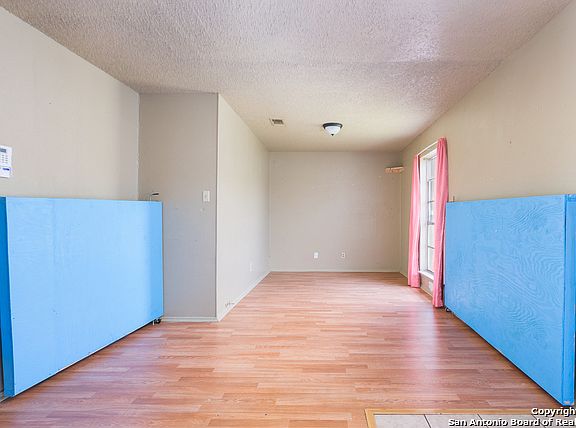 5th image of 4931 Melvin Dr