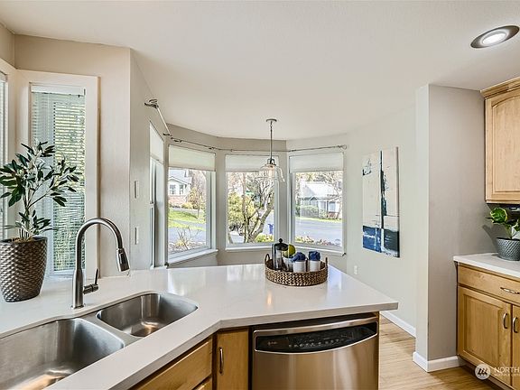 2nd image of 24305 SE 41st Pl