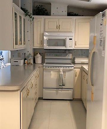 3rd image of 4540 Bayberry Way E