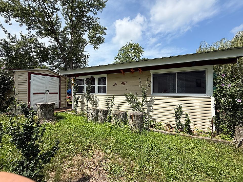1st image of 22-46 Woodhaven Lakes