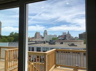 226 Dean St #PENTHOUSE, Providence, RI 02903