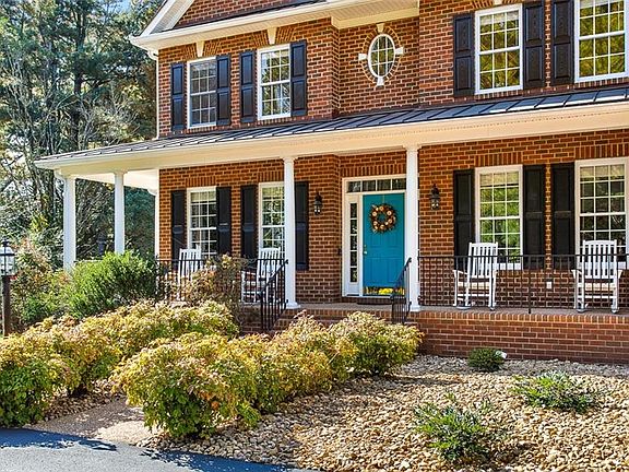 3rd image of 602 Wexwood Ct