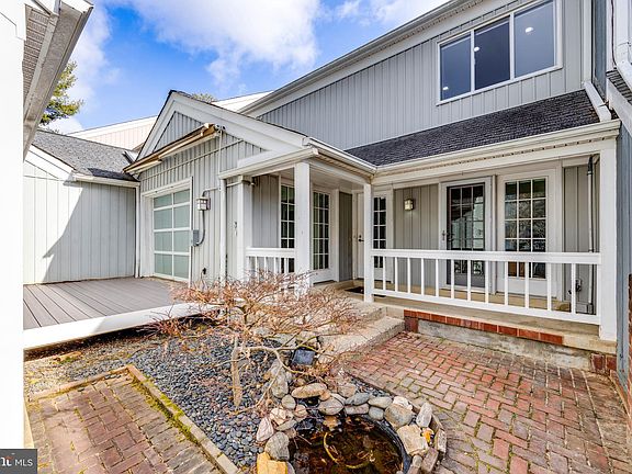 3rd image of 20621 Highland Hall Dr