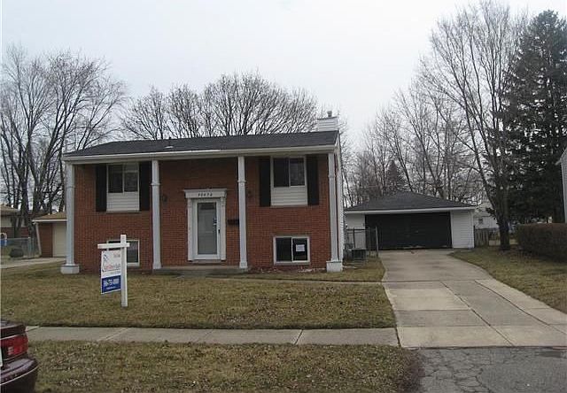 2nd image of 43470 Deborah Dr