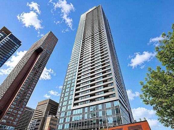 2nd image of 609 Sherbourne St #1507