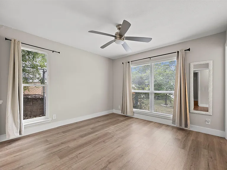 5206 Emerald Forest Dr — Photo 11