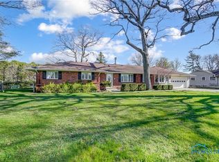 1362 Conneaut Ave, Bowling Green, OH 43402