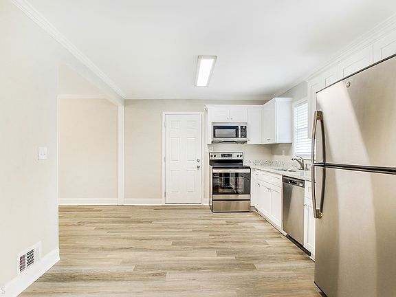 4th image of 270 Arnold Ave