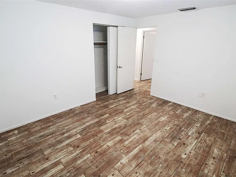 5521 Yorkshire Way — Photo 5
