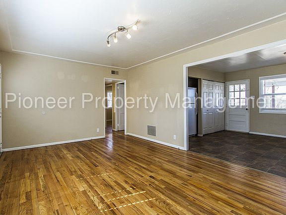5th image of 1375 W Exposition Ave