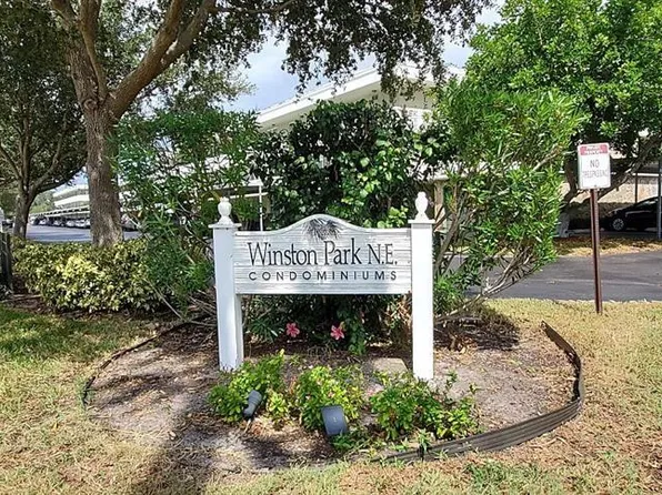 4885 1st St NE APT 208, Saint Petersburg, FL 33703