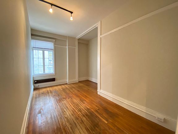4th image of 424 Jones St APT 405