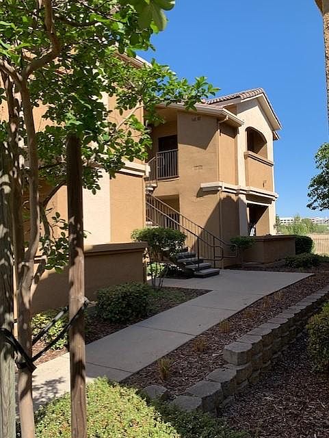 Entry to upstairs unit