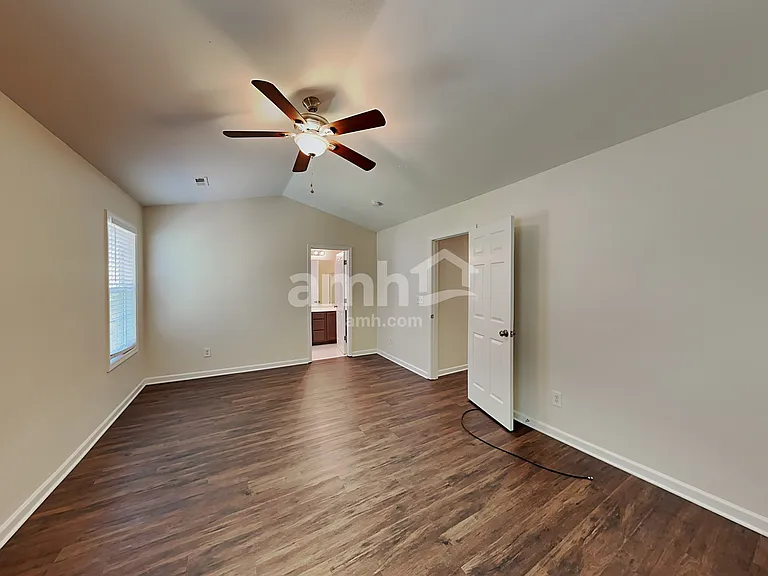 11234 Heritage Green Dr — Photo 10