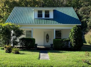 427 E Main St, Red Boiling Springs, TN 37150