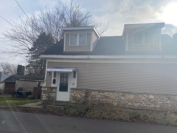 2nd image of 325 Laharpe St