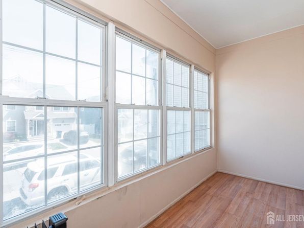 685 Raritan Ave, Perth Amboy, NJ 08861