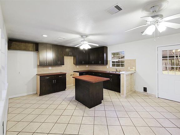 5th image of 10923 Cedarhurst Dr
