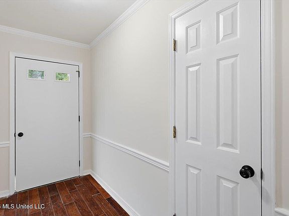 5th image of 103 Plum Tree Rd