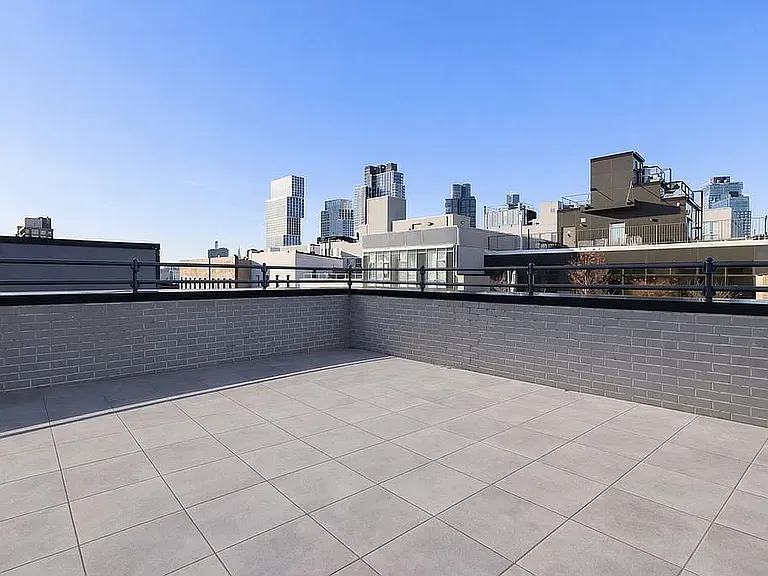 142 Huron St #5B — Photo 6