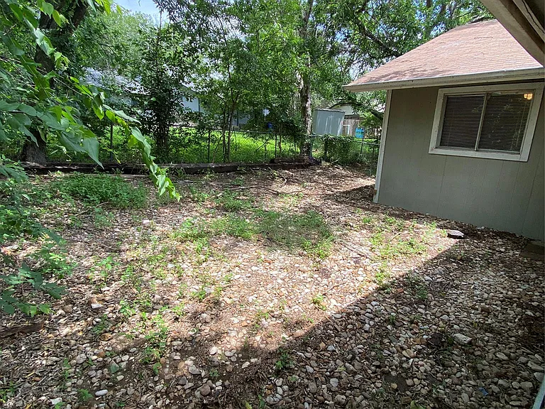 806 Sirocco Dr #A — Photo 11