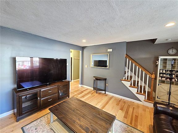 3rd image of 154 Bear Hill Rd APT 1203