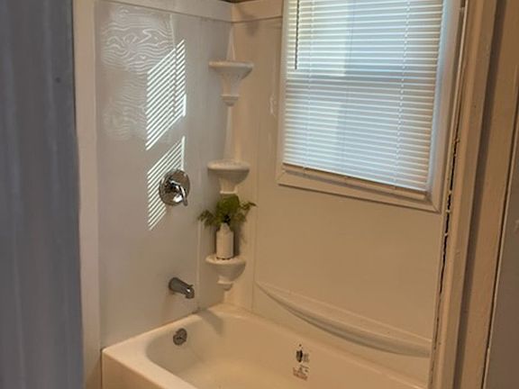 5th image of 430 Osceola St APT 12