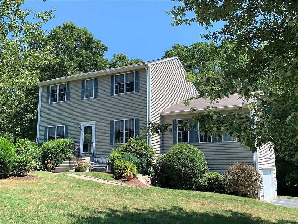 1st image of 40 Redwood Dr