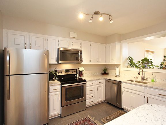 4th image of 9702 Brixton Ln