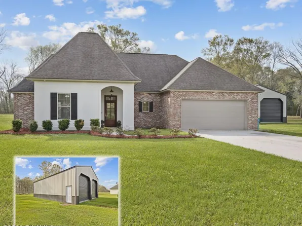 1013 Gloria Kern Dr, Breaux Bridge, LA 70517