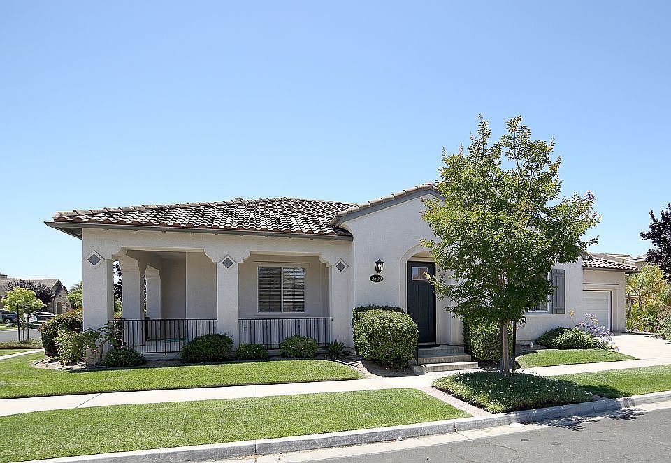 1st image of 2609 Calderon Dr