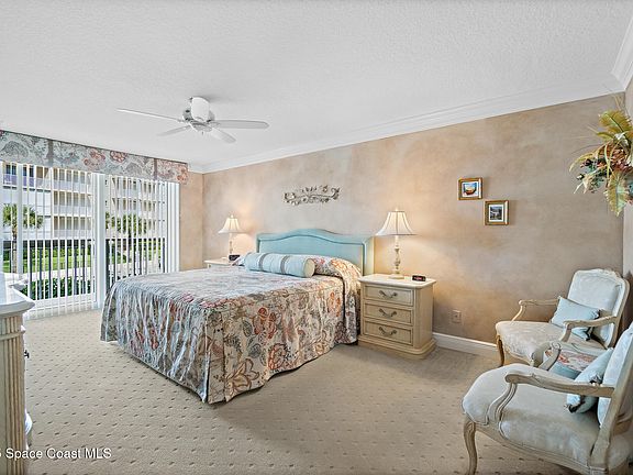 5th image of 425 Buchanan Ave Unit 201
