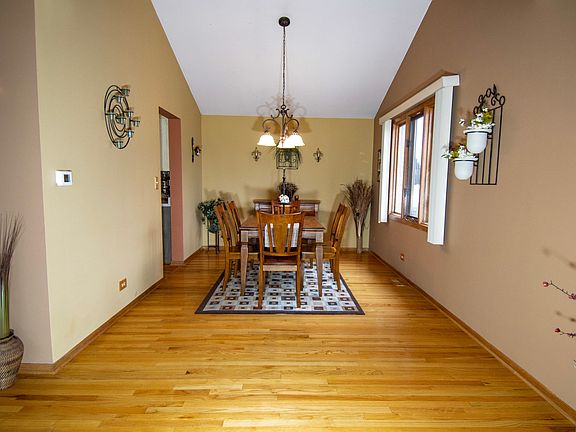 4th image of 15340 S Paddock Ln