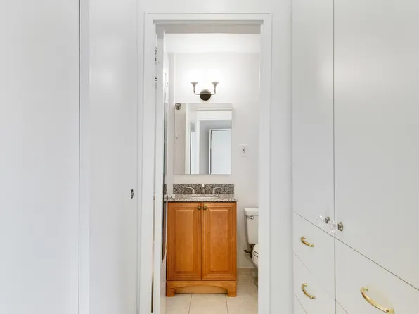 305 East 40th Street image 13 of 25