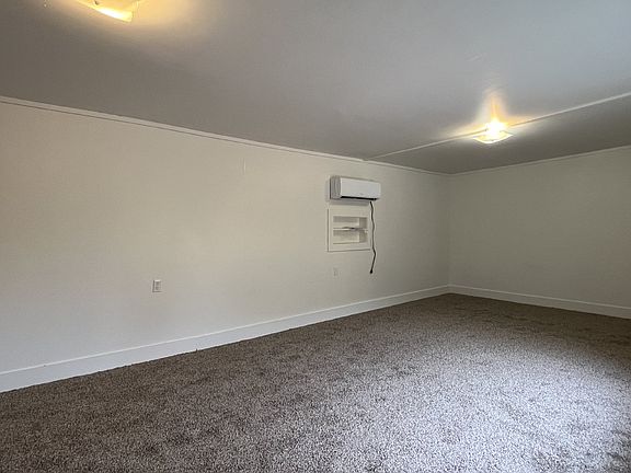 3rd image of 2030 W Sherwood Ave