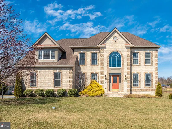 2612 Garstlynn Ct, New Windsor, MD 21776