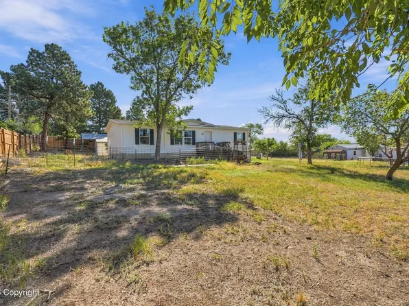 727 N Wood St, Newcastle, WY 82701