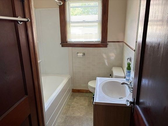 5th image of 5 Hill St #2
