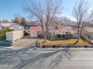 4112 Wilshire Dr, Farmington, NM 87402