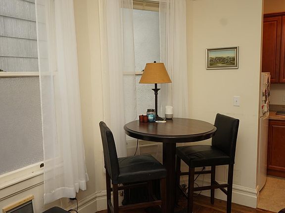 4th image of 1225 Pine St APT 1