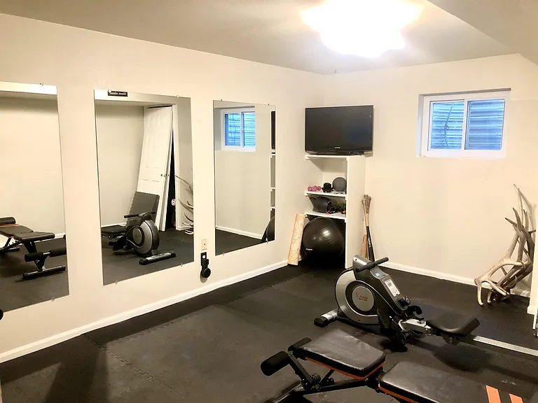 1258 N Deckers Pl — Photo 29