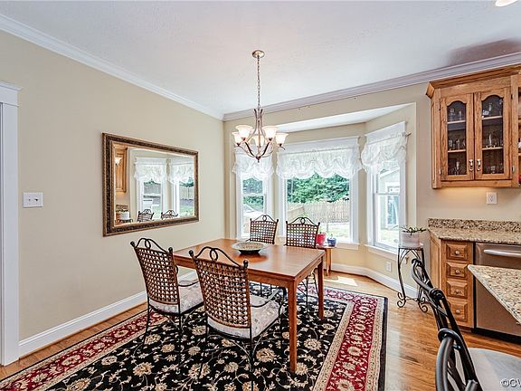 5th image of 11081 Summer Breeze Dr