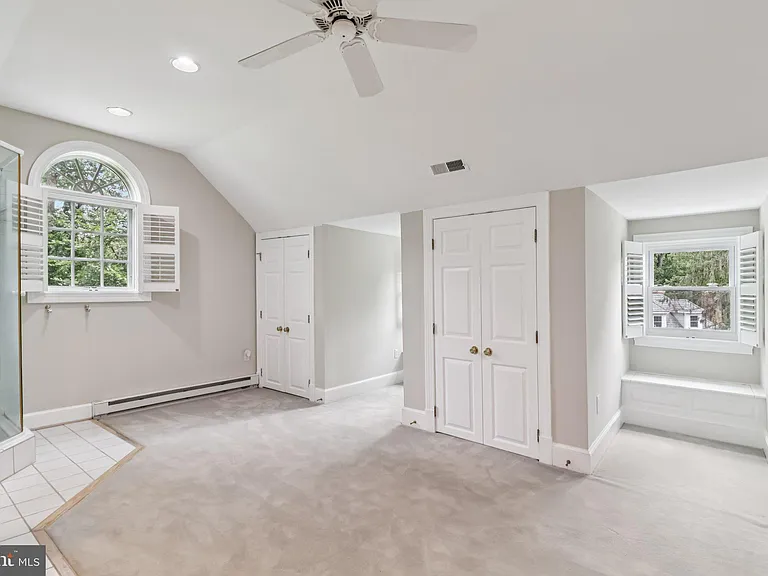 7518 Old Dominion Dr — Photo 36