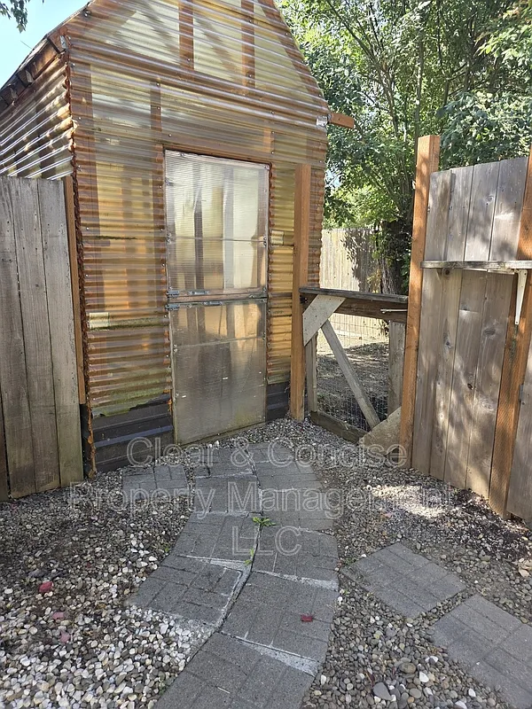 3 bed, 2.5 bath, 1688 sqft, $3,350 — Photo 1