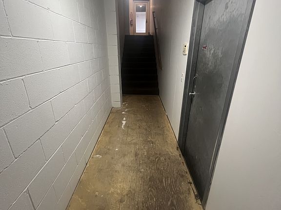 2nd image of 105 S Granite Ave Unit B