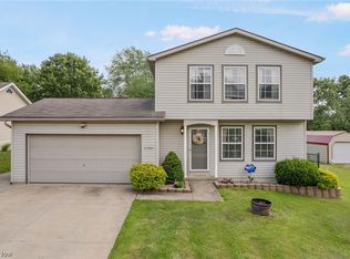 6086 Apple St, Louisville, OH